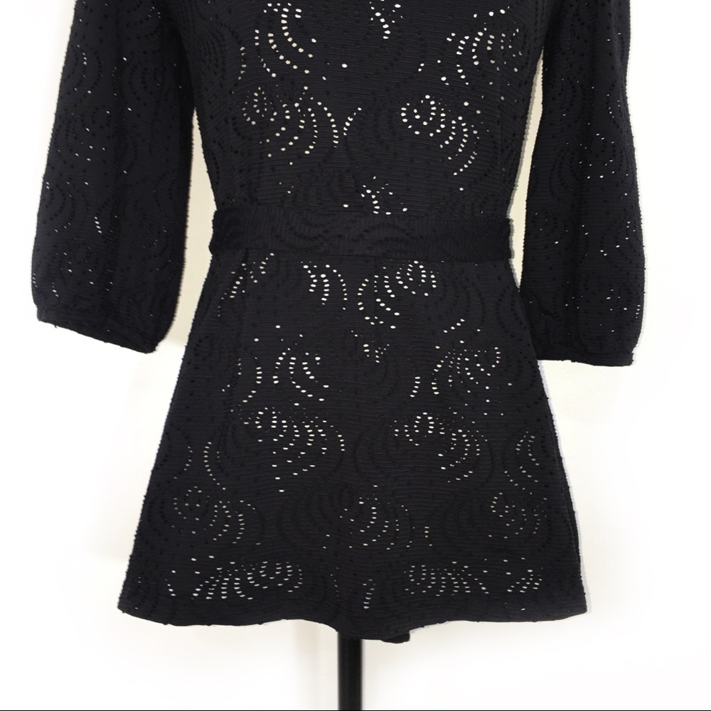 H&M Eyelet Top - Picture 2 of 7